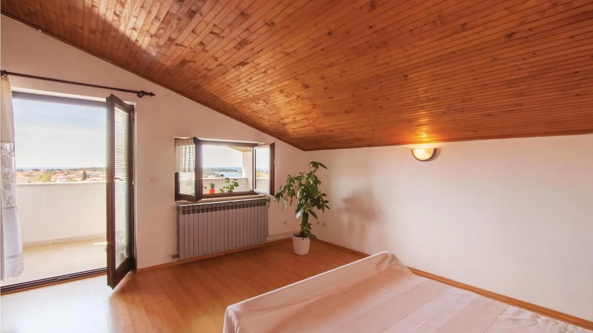 Stunning Apartment In Pula With 1 Bedrooms And Wifi 0*,  Croatia